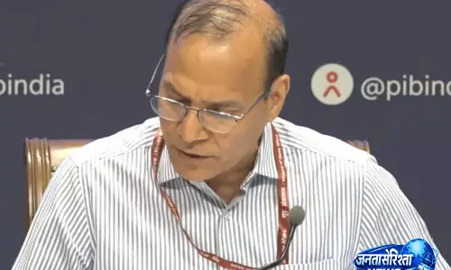 MT जलवीर घटना में कोई हताहत नहीं, 6 और क्रू की निकासी जारी: शिपिंग मंत्रालय MT जलवीर घटना में कोई हताहत नहीं, 6 और क्रू की निकासी जारी: शिपिंग मंत्रालय