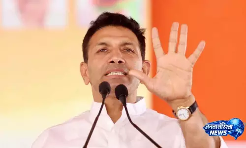 मीनाक्षी नटराजन नामांकन विवाद पर राष्ट्रपति से मिलने की तैयारी में Congress मीनाक्षी नटराजन नामांकन विवाद पर राष्ट्रपति से मिलने की तैयारी में Congress
