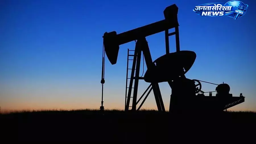स्ट्रेट ऑफ होर्मुज़ विवाद के बीच तेल की कीमतों में उछाल, ब्रेंट और WTI क्रूड में तेज़ी स्ट्रेट ऑफ होर्मुज़ विवाद के बीच तेल की कीमतों में उछाल, ब्रेंट और WTI क्रूड में तेज़ी