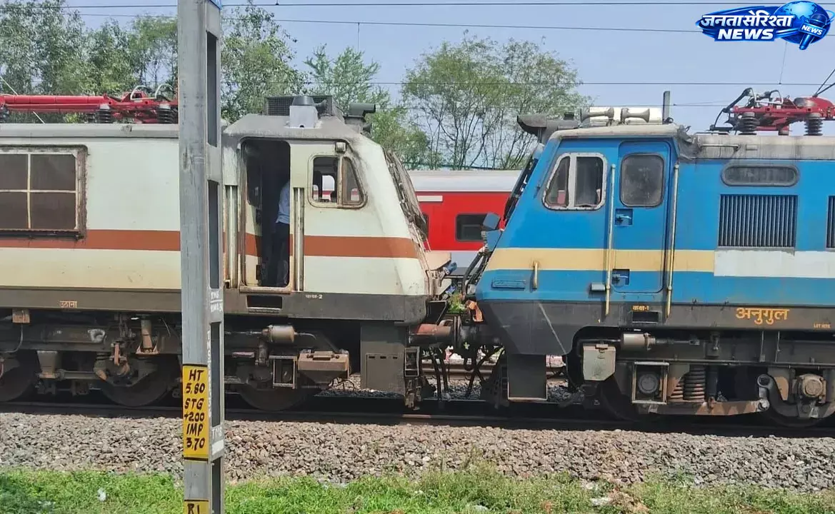 Bhubaneswar : दो ट्रेनों की आमने-सामने आने से बड़ा रेल हादसा टला Bhubaneswar : दो ट्रेनों की आमने-सामने आने से बड़ा रेल हादसा टला