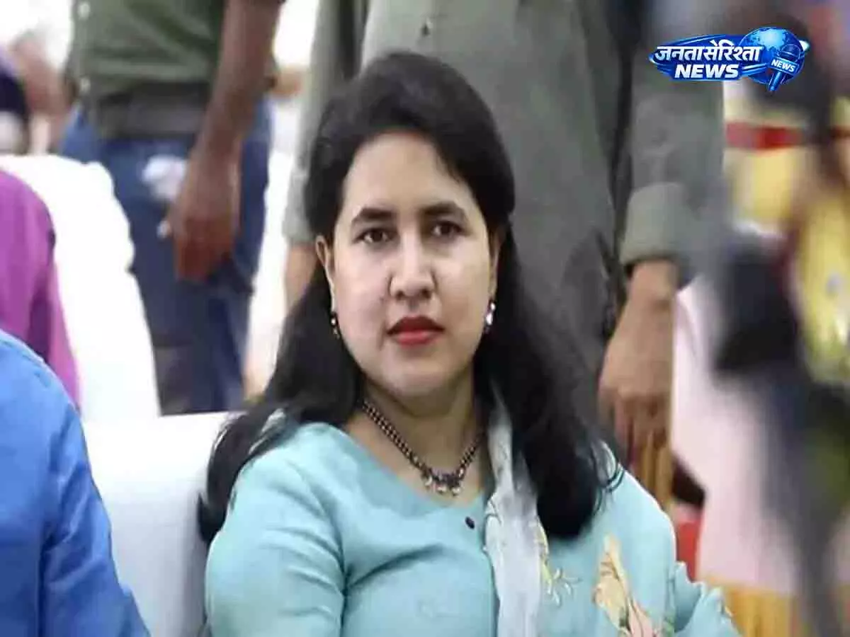 Kerala: वीणा ने मनी लॉन्ड्रिंग मामले में ED की पूछताछ टालने की मांग की Kerala: वीणा ने मनी लॉन्ड्रिंग मामले में ED की पूछताछ टालने की मांग की