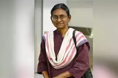 Telangana: मीनाक्षी के राज्यसभा नामांकन के खारिज होने से राजनीतिक विवाद छिड़ गया है Telangana: मीनाक्षी के राज्यसभा नामांकन के खारिज होने से राजनीतिक विवाद छिड़ गया है