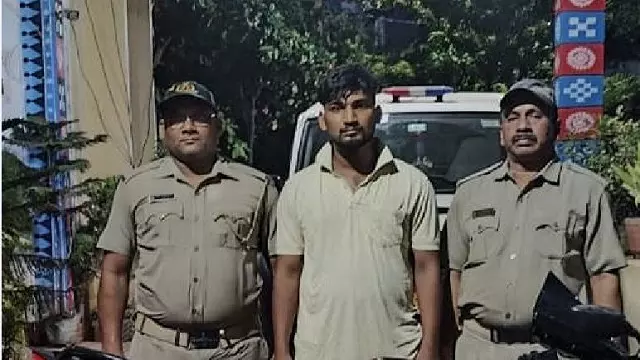 Ganjam में गर्लफ्रेंड की हत्या के बाद बॉयफ्रेंड ने किया सड़क दुर्घटना का नाटक, हुआ गिरफ़्तार Ganjam में गर्लफ्रेंड की हत्या के बाद बॉयफ्रेंड ने किया सड़क दुर्घटना का नाटक, हुआ गिरफ़्तार
