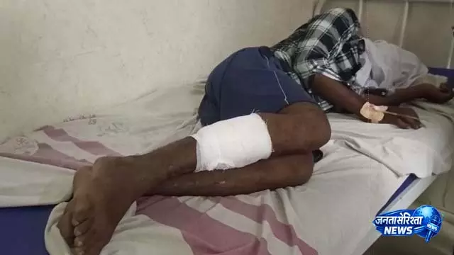 Bhadrak में गोलीबारी में कुख्यात अपराधी घायल, साथी फरार Bhadrak में गोलीबारी में कुख्यात अपराधी घायल, साथी फरार