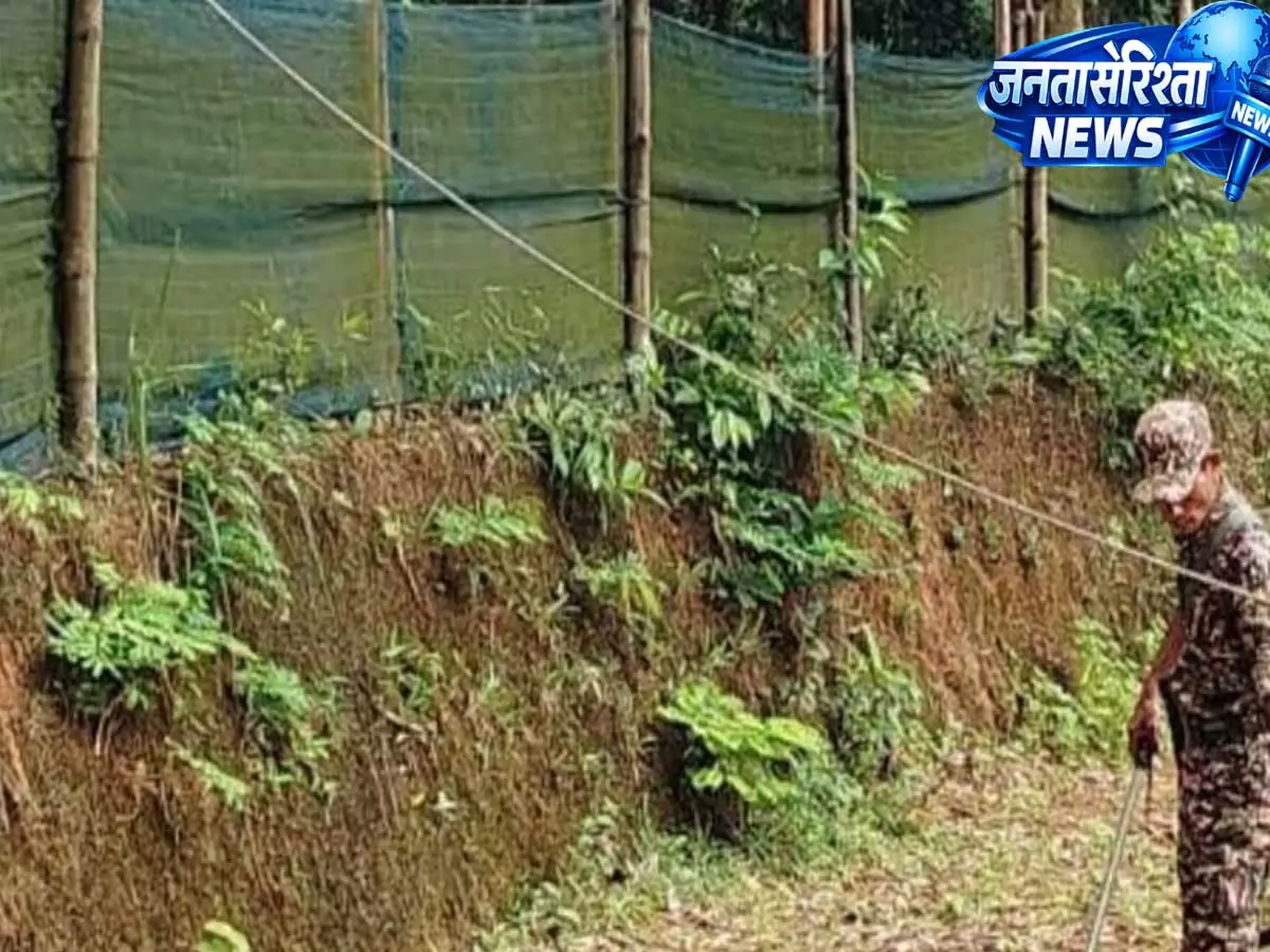 Tripura: ड्रग तस्करी नेटवर्क पर कार्रवाई में ED को मिले 25 सर्विलांस कैमरे Tripura: ड्रग तस्करी नेटवर्क पर कार्रवाई में ED को मिले 25 सर्विलांस कैमरे