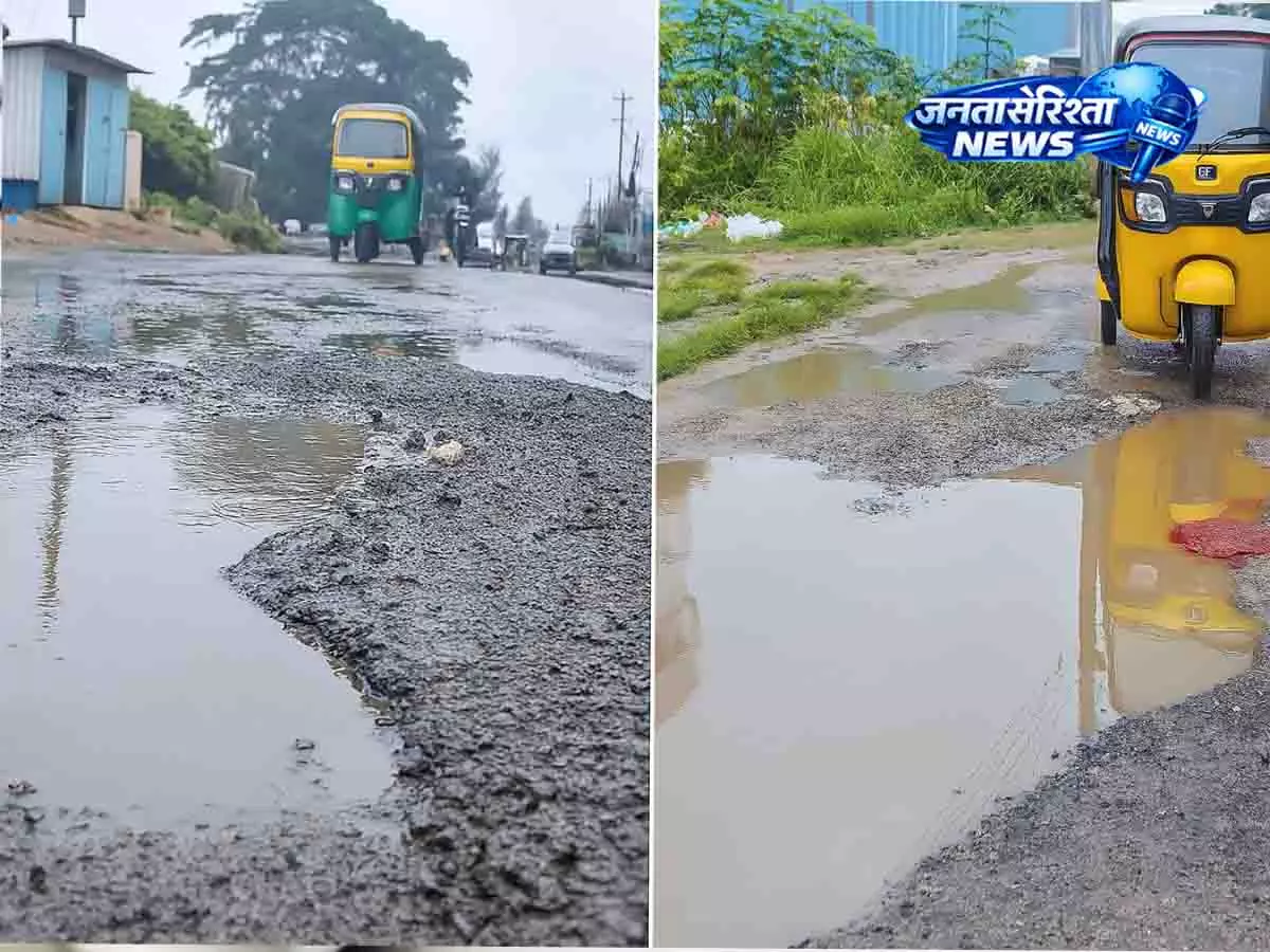 मानसून ने खोली सिविक व्यवस्था की पोल, हैदराबाद की सड़कें टूटीं मानसून ने खोली सिविक व्यवस्था की पोल, हैदराबाद की सड़कें टूटीं