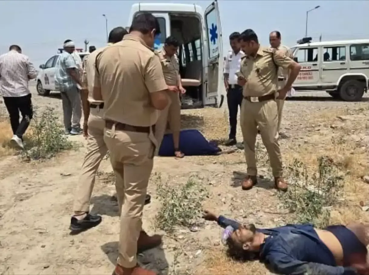 Panipat: नेशनल हाईवे पर युवक का शव मिलने से सनसनी, हत्या की आशंका Panipat: नेशनल हाईवे पर युवक का शव मिलने से सनसनी, हत्या की आशंका