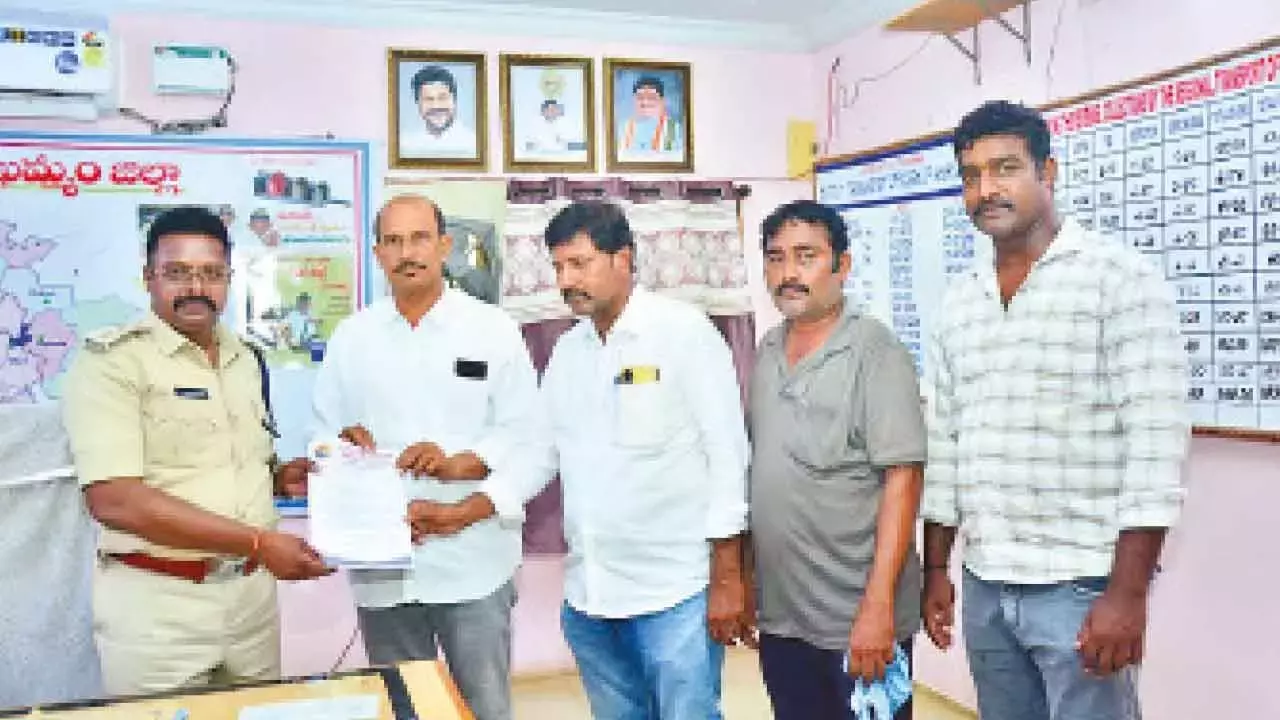 Telangana: CITU ने स्कूल बसों की फिटनेस जांच की मांग की है