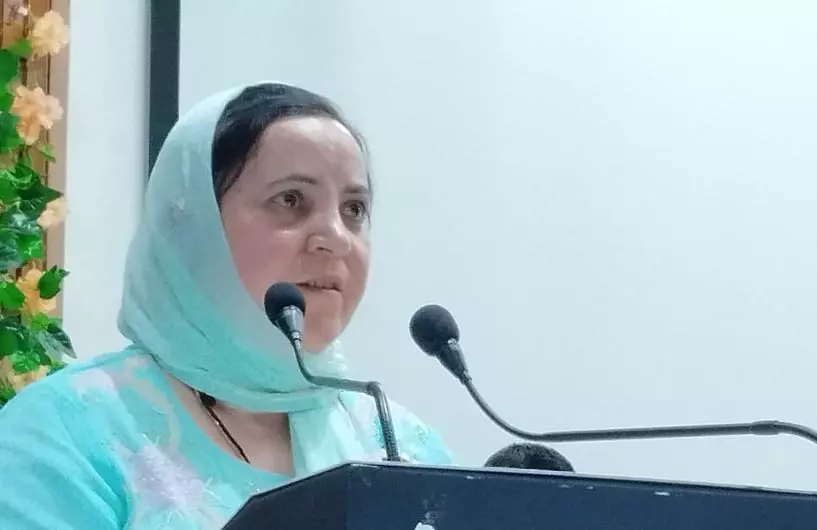 Kulgam: सकीना इट्टू ने एआईआईएमएस मुद्दे पर विपक्षी नेताओं की आलोचना की Kulgam: सकीना इट्टू ने एआईआईएमएस मुद्दे पर विपक्षी नेताओं की आलोचना की