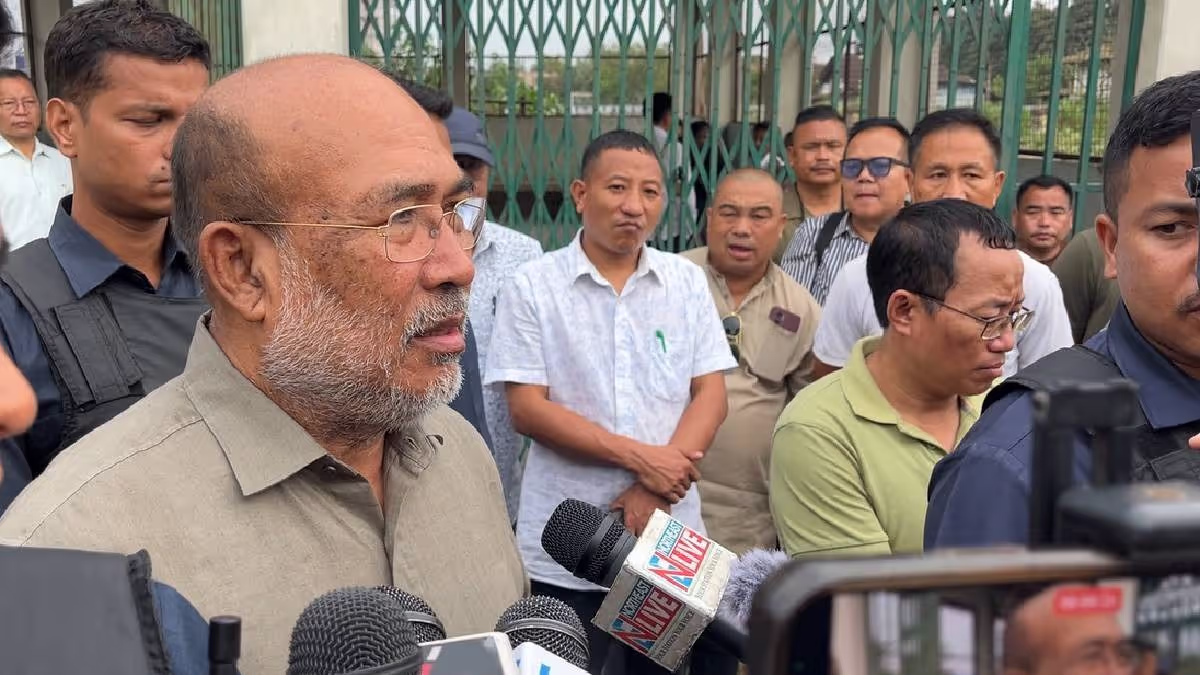Manipur: पूर्व मुख्यमंत्री ने छह लोगों की हत्या की निंदा की Manipur: पूर्व मुख्यमंत्री ने छह लोगों की हत्या की निंदा की