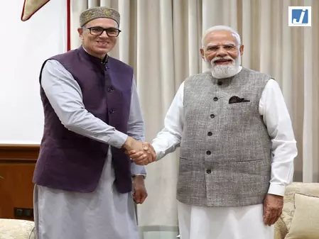मुख्यमंत्री उमर अब्दुल्ला ने प्रधानमंत्री मोदी से की मुलाकात मुख्यमंत्री उमर अब्दुल्ला ने प्रधानमंत्री मोदी से की मुलाकात
