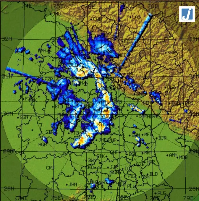 मौसम का डबल अटैक! अगले 3 घंटे भारी: गरजेंगे बादल, चमकेगी बिजली मौसम का डबल अटैक! अगले 3 घंटे भारी: गरजेंगे बादल, चमकेगी बिजली