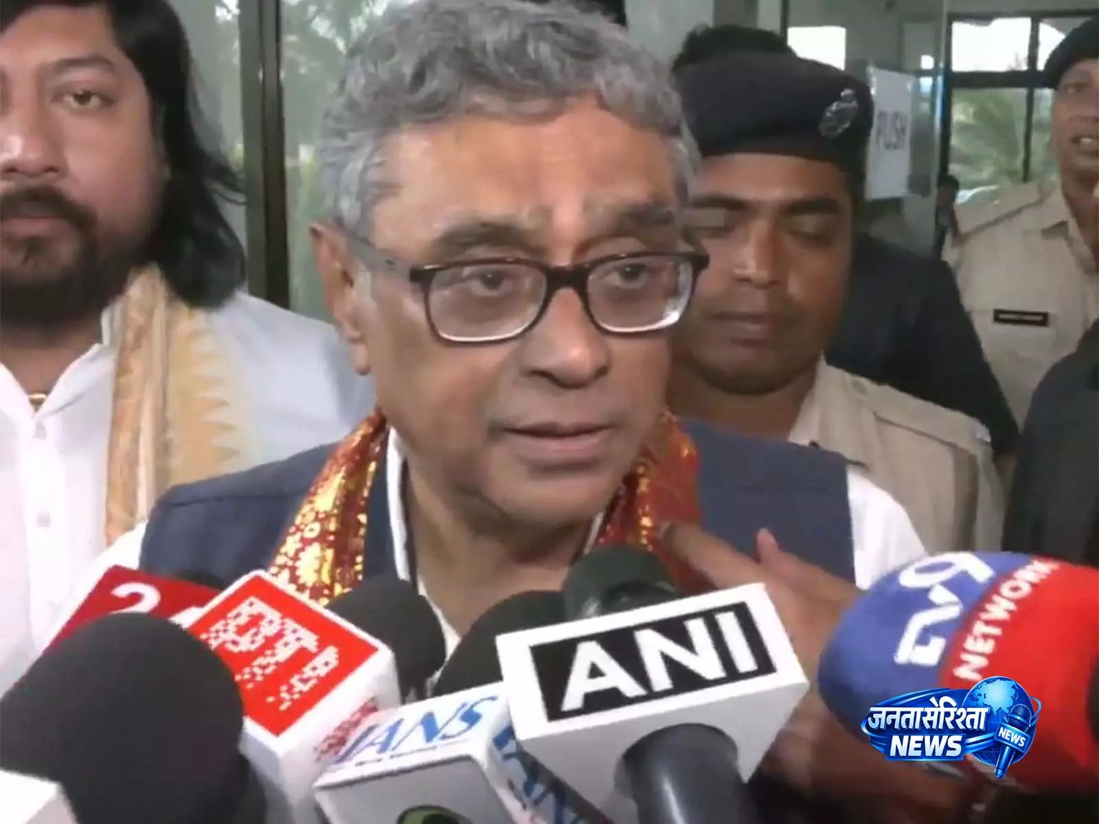 पश्चिम बंगाल के वित्त मंत्री स्वपन दासगुप्ता ने राज्य के बजट में उत्तर बंगाल पर ध्यान देने का भरोसा दिलाया पश्चिम बंगाल के वित्त मंत्री स्वपन दासगुप्ता ने राज्य के बजट में उत्तर बंगाल पर ध्यान देने का भरोसा दिलाया