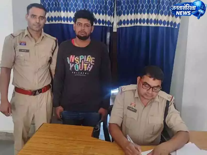 भैरव बाबा मंदिर के पास नशीली टेबलेट के साथ युवक गिरफ्तार भैरव बाबा मंदिर के पास नशीली टेबलेट के साथ युवक गिरफ्तार