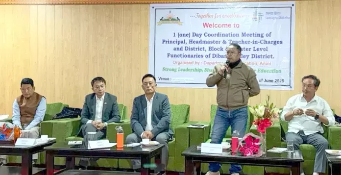 Arunachal: DC ने स्कूलों से बेहतरीन प्रदर्शन के लिए प्रयास करने को कहा Arunachal: DC ने स्कूलों से बेहतरीन प्रदर्शन के लिए प्रयास करने को कहा
