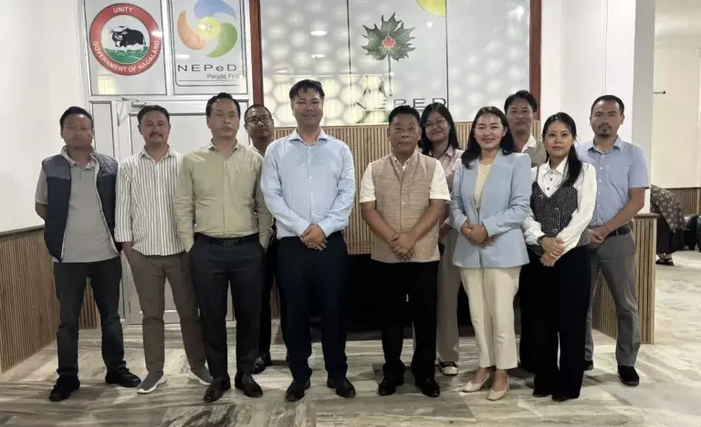 Kohima: शिक्षा और स्वच्छ ऊर्जा को बढ़ावा देने के लिए NagaEd-NEPED का महत्वपूर्ण समझौता Kohima: शिक्षा और स्वच्छ ऊर्जा को बढ़ावा देने के लिए NagaEd-NEPED का महत्वपूर्ण समझौता