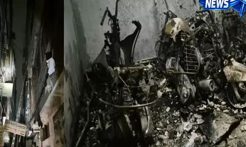 Delhi के तुगलकाबाद में भीषण आग, तीन लोगों की दर्दनाक मौत