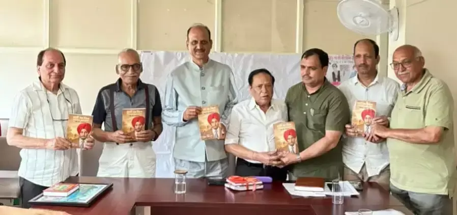 Mandi: डा. एम.एस. आहलुवालिया की रचना ‘नारी का दिल’ पाठकों को समर्पित Mandi: डा. एम.एस. आहलुवालिया की रचना ‘नारी का दिल’ पाठकों को समर्पित