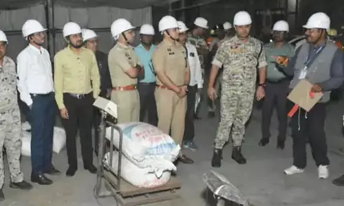 2 हजार किलो गांजा को आग के हवाले करने की तैयारी, बस्तर पुलिस ने किया है जब्त 2 हजार किलो गांजा को आग के हवाले करने की तैयारी, बस्तर पुलिस ने किया है जब्त