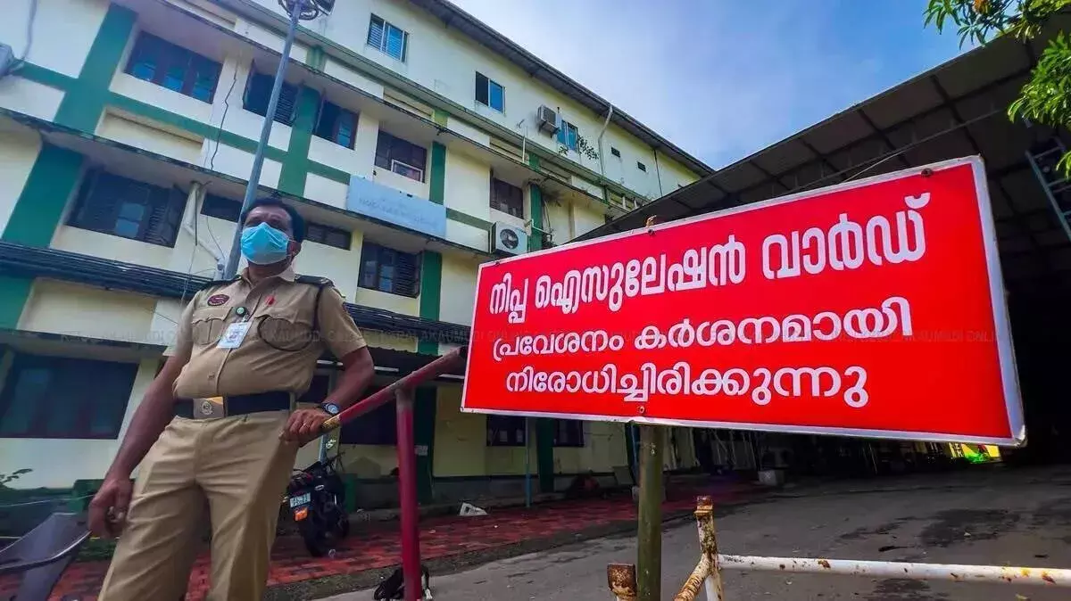 Nipah मरीज का रूट मैप जारी; हालत गंभीर बनी हुई, 15 लोग होम क्वारंटीन में Nipah मरीज का रूट मैप जारी; हालत गंभीर बनी हुई, 15 लोग होम क्वारंटीन में