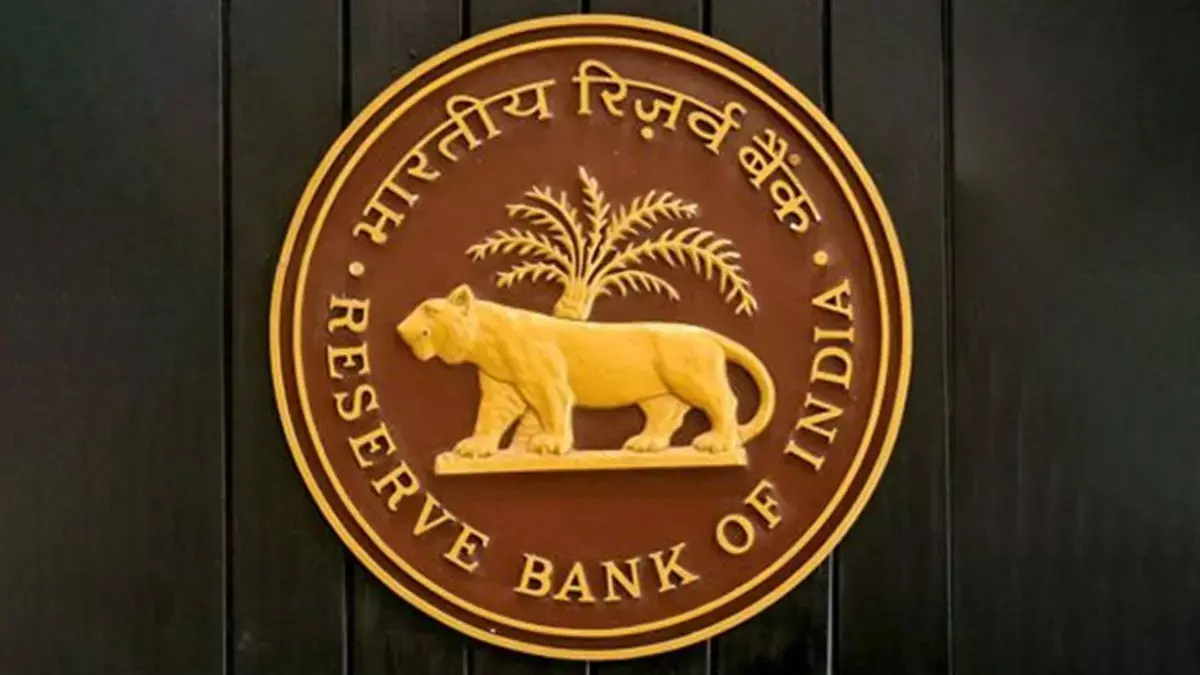 RBI के फैसले से बैंकिंग सेक्टर में बढ़ी प्रतिस्पर्धा, FCNR(B) रेट्स में तेजी