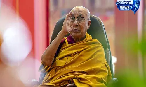 Dharamsala अपोलो अस्पताल से दलाई लामा को मिली छुट्टी Dharamsala अपोलो अस्पताल से दलाई लामा को मिली छुट्टी
