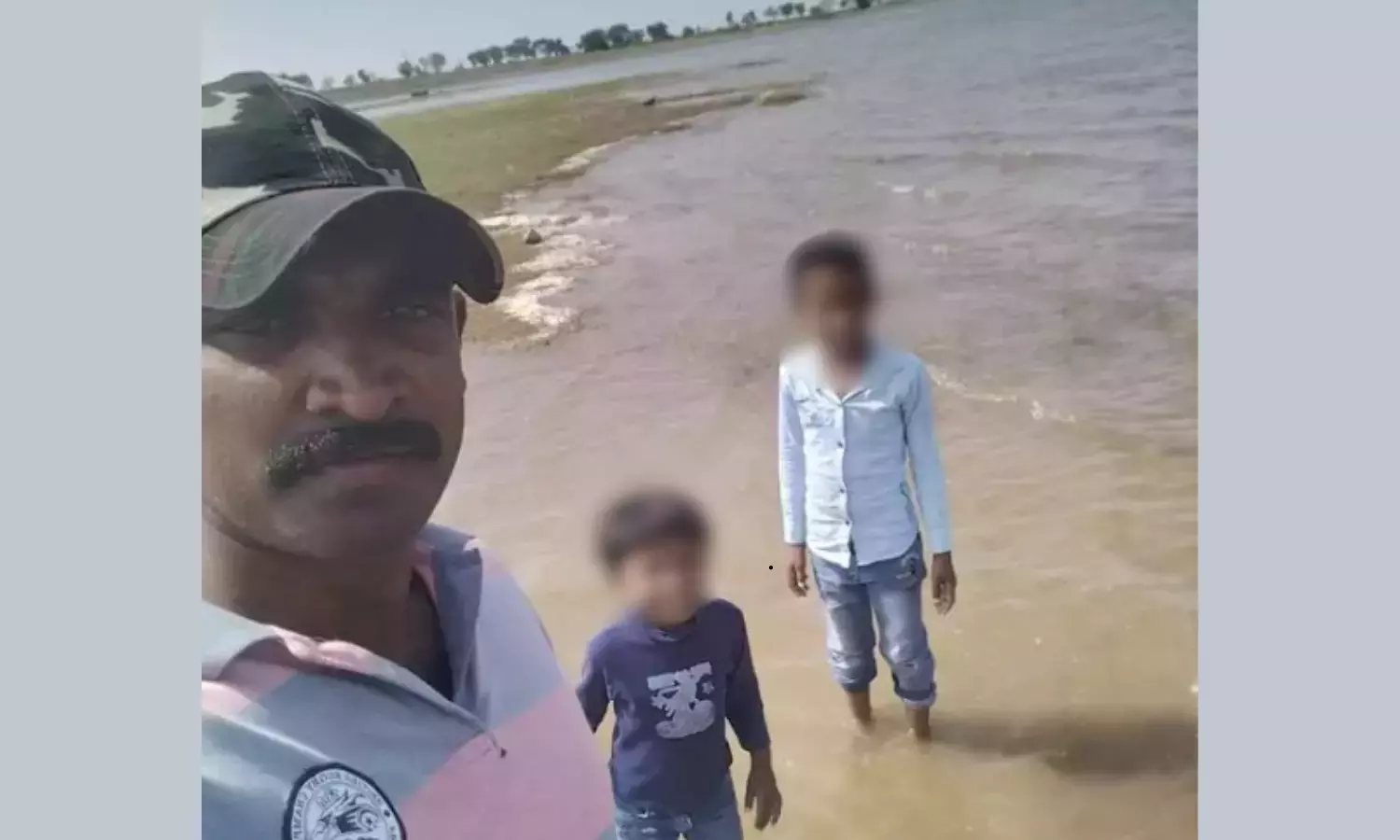 Telangana: कामारेड्डी के एक व्यक्ति ने अपने दो बच्चों के साथ जान दे दी Telangana: कामारेड्डी के एक व्यक्ति ने अपने दो बच्चों के साथ जान दे दी