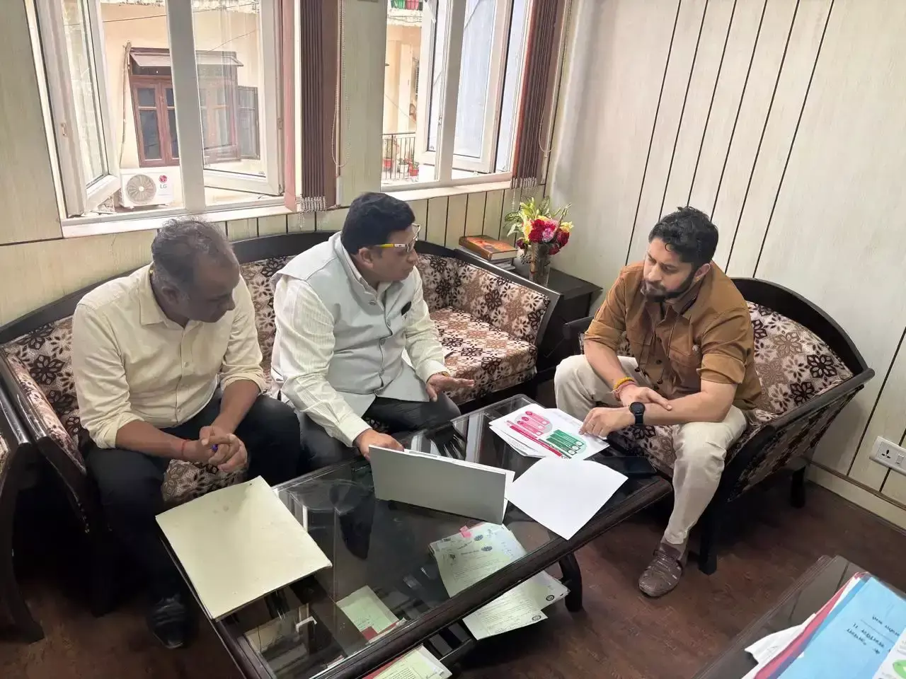 Mandi: एड्स रोकथाम अभियान को मजबूत करने पर जिला स्तरीय बैठक में चर्चा Mandi: एड्स रोकथाम अभियान को मजबूत करने पर जिला स्तरीय बैठक में चर्चा