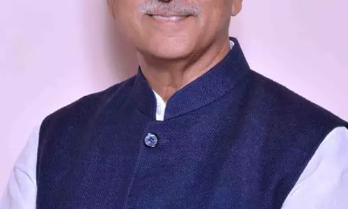 गुजरात के सीएम भूपेंद्र पटेल ने विजय रूपाणी को दी श्रद्धांजलि, उनके नेतृत्व को यादगार बताया गुजरात के सीएम भूपेंद्र पटेल ने विजय रूपाणी को दी श्रद्धांजलि, उनके नेतृत्व को यादगार बताया