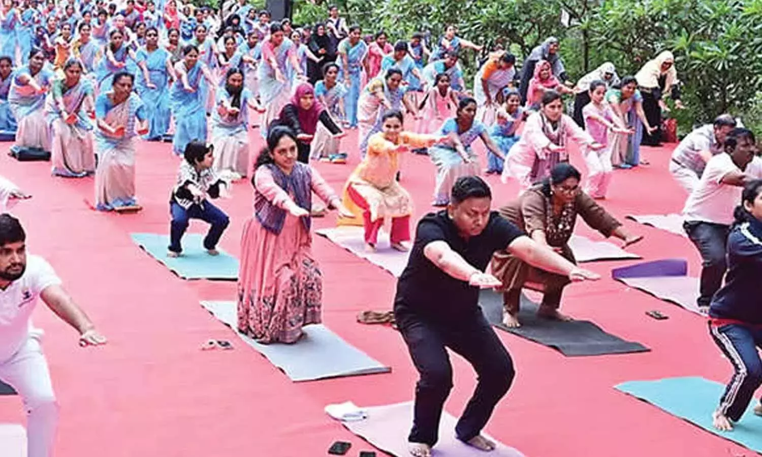 Andhra: हॉर्सले हिल्स में योगान्ध्र कार्यक्रम में सैकड़ों लोगों ने हिस्सा लिया Andhra: हॉर्सले हिल्स में योगान्ध्र कार्यक्रम में सैकड़ों लोगों ने हिस्सा लिया