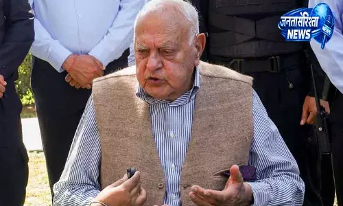 Srinagar प्रदर्शन में शामिल होने को लेकर फारूक अब्दुल्ला का बयान Srinagar प्रदर्शन में शामिल होने को लेकर फारूक अब्दुल्ला का बयान