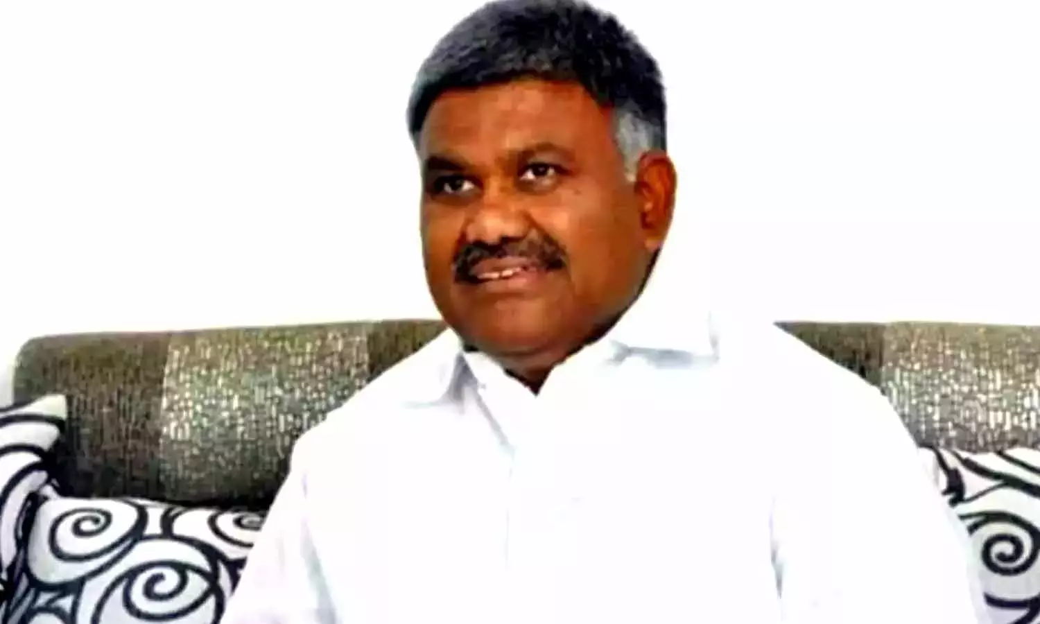 Andhra: पुलिस ने ताड़ीपत्री में केथिरेड्डी पेद्दा रेड्डी को हिरासत में लिया, तनाव व्याप्त है Andhra: पुलिस ने ताड़ीपत्री में केथिरेड्डी पेद्दा रेड्डी को हिरासत में लिया, तनाव व्याप्त है