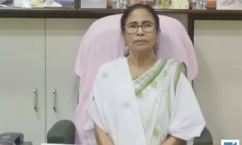 FIR दर्ज, पूर्व मुख्यमंत्री ममता बनर्जी की बढ़ी मुश्किलें, पुलिस करेगी बड़ी कार्रवाई? FIR दर्ज, पूर्व मुख्यमंत्री ममता बनर्जी की बढ़ी मुश्किलें, पुलिस करेगी बड़ी कार्रवाई?