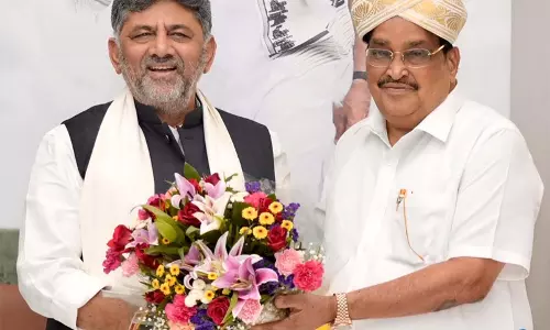 कर्नाटक CM ने केंद्रीय मंत्री से मेकेदातु और महादयी परियोजनाओं पर चर्चा की
