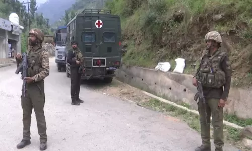 J-K: ऑपरेशन शेरावाली का 21वां दिन, सुरक्षा बल का राजौरी में तलाशी अभियान जारी J-K: ऑपरेशन शेरावाली का 21वां दिन, सुरक्षा बल का राजौरी में तलाशी अभियान जारी
