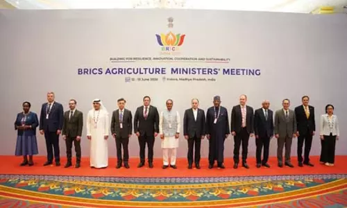 भारत ने ब्रिक्स देशों से छोटे किसानों को सशक्त बनाने और खाद्य सुरक्षा सुनिश्चित करने का किया आग्रह भारत ने ब्रिक्स देशों से छोटे किसानों को सशक्त बनाने और खाद्य सुरक्षा सुनिश्चित करने का किया आग्रह