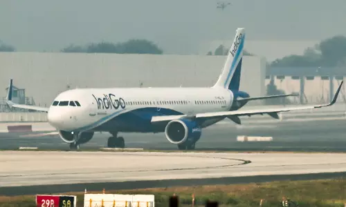 इंडिगो फ्लाइट में बम धमकी नोट मिलने से उड़ान में देरी