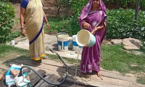 बारिश से पहले स्वास्थ्य विभाग अलर्ट, मौसमी बीमारियों की रोकथाम के लिए गांव-गांव पहुंच रही स्वास्थ्य सेवाएं