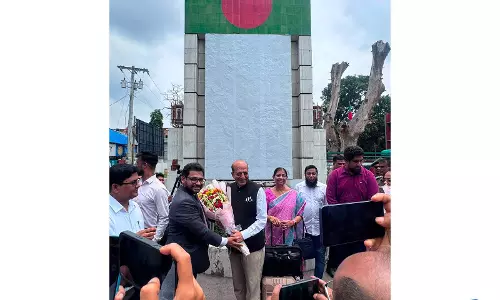 दिनेश त्रिवेदी ने Bangladesh में हाई कमिश्नर के रूप में कार्यभार संभाला दिनेश त्रिवेदी ने Bangladesh में हाई कमिश्नर के रूप में कार्यभार संभाला
