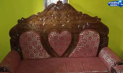सागौन तस्करी का भंडाफोड़, टाइगर रिजर्व और पुलिस की संयुक्त कार्रवाई में भारी लकड़ी जब्त सागौन तस्करी का भंडाफोड़, टाइगर रिजर्व और पुलिस की संयुक्त कार्रवाई में भारी लकड़ी जब्त