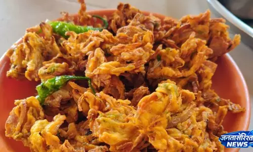 घर पर बनाएं हलवाई जैसे क्रिस्पी पकौड़े, जानें खास टिप्स