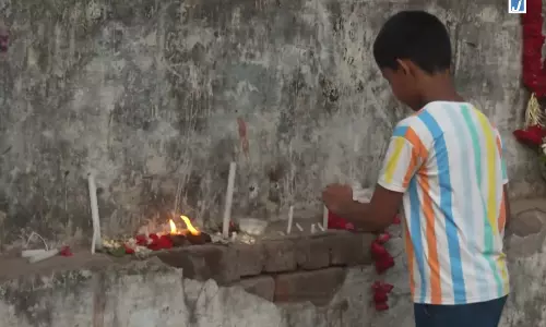 AI-171 विमान हादसे की पहली बरसी पर अहमदाबाद में श्रद्धांजलि AI-171 विमान हादसे की पहली बरसी पर अहमदाबाद में श्रद्धांजलि