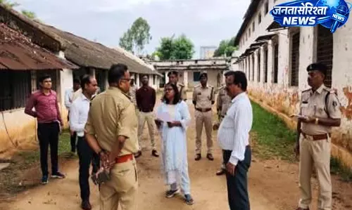 नीट परीक्षा के आयोजन को लेकर का कलेक्टर व एसपी ने परीक्षा केंद्रों का किया निरीक्षण