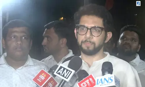 टीएमसी को लेकर आदित्य ठाकरे का बयान, बोले- ‘डरपोक और कृतघ्न लोग पार्टी छोड़ रहे हैं’ टीएमसी को लेकर आदित्य ठाकरे का बयान, बोले- ‘डरपोक और कृतघ्न लोग पार्टी छोड़ रहे हैं’