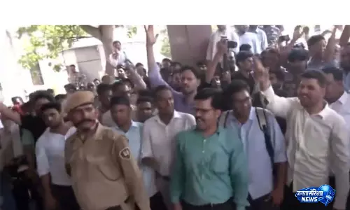 जयपुर में बड़े पैमाने पर छंटनी के बाद Nursing स्टाफ की कथित तौर पर आत्महत्या से मौत जयपुर में बड़े पैमाने पर छंटनी के बाद Nursing स्टाफ की कथित तौर पर आत्महत्या से मौत