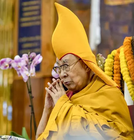 दलाई लामा की घुटने की सर्जरी सफल रही, अस्पताल से मिली छुट्टी दलाई लामा की घुटने की सर्जरी सफल रही, अस्पताल से मिली छुट्टी