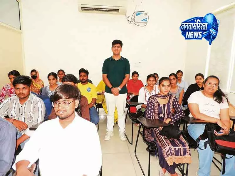 Yamunanagar के हारट्रोन स्किल सेंटर में एआई सेमिनार आयोजित हुआ Yamunanagar के हारट्रोन स्किल सेंटर में एआई सेमिनार आयोजित हुआ