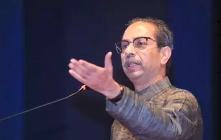दल बदलने वाले नेताओं के बढ़ते चलन के बीच राजनीति निजी स्वार्थ का धंधा बनी : शिवसेना (यूबीटी) दल बदलने वाले नेताओं के बढ़ते चलन के बीच राजनीति निजी स्वार्थ का धंधा बनी : शिवसेना (यूबीटी)