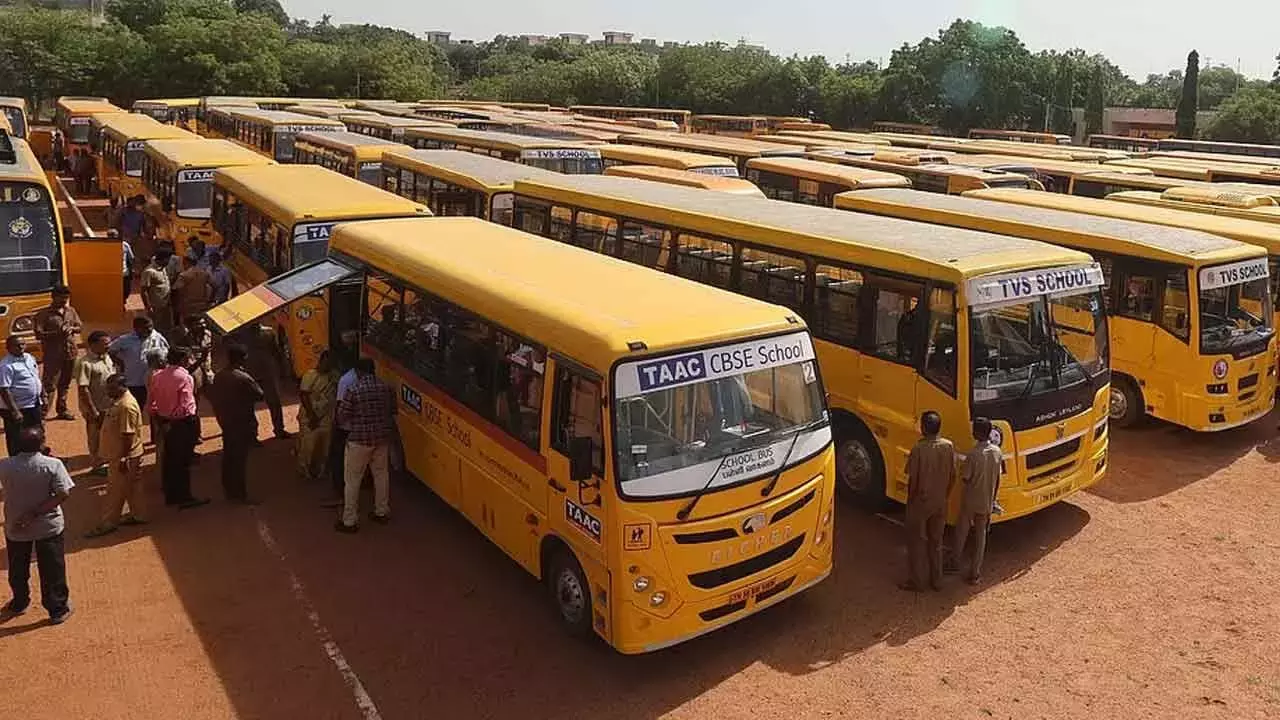TG में ट्रांसपोर्ट डिपार्टमेंट ने स्कूल बसों की फिटनेस जांच तेज़ कर दी