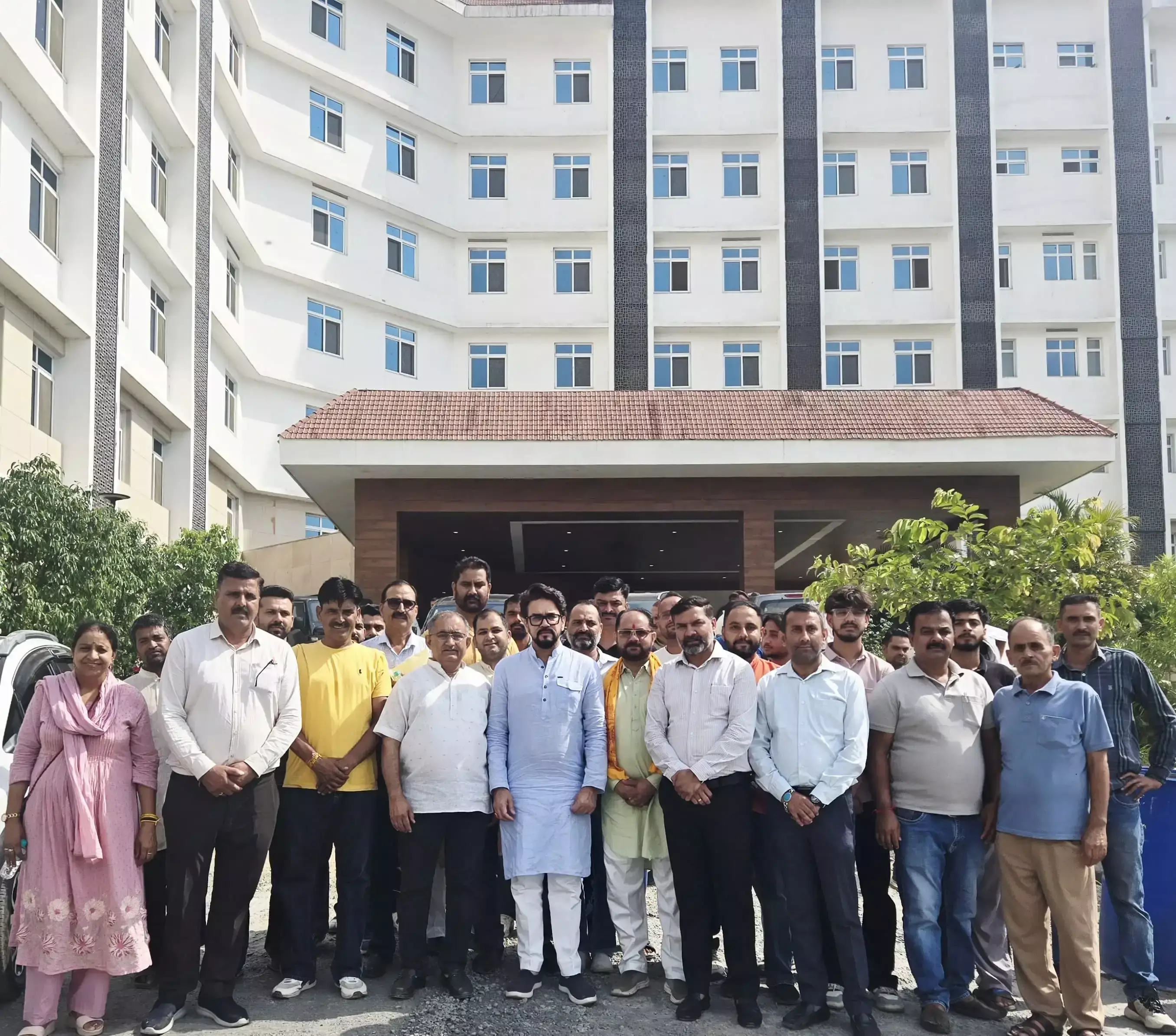 Hamirpur: हमीरपुर मेडिकल कॉलेज को शुरू न करने पर अनुराग ठाकुर का सरकार पर निशाना Hamirpur: हमीरपुर मेडिकल कॉलेज को शुरू न करने पर अनुराग ठाकुर का सरकार पर निशाना